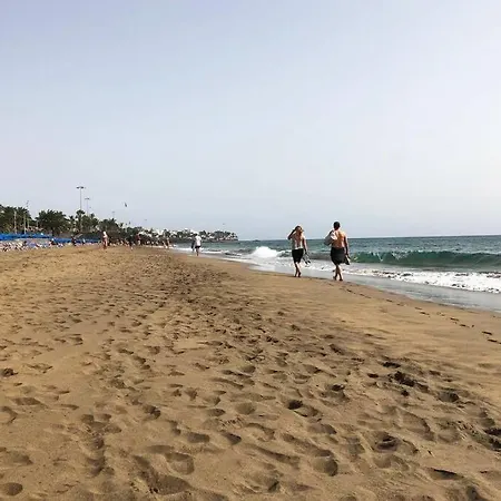 Oasis By The Ocean - Beautiful Fully Equipped 2 Bed