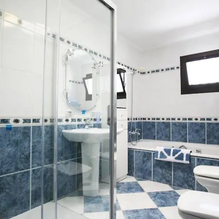 Oasis By The Ocean - Beautiful Fully Equipped 2 Bed Tías