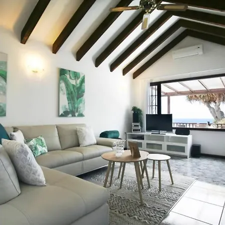 Oasis By The Ocean - Beautiful Fully Equipped 2 Bed * 蒂亚斯