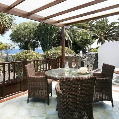 Oasis By The Ocean - Beautiful Fully Equipped 2 Bed Villa Tías