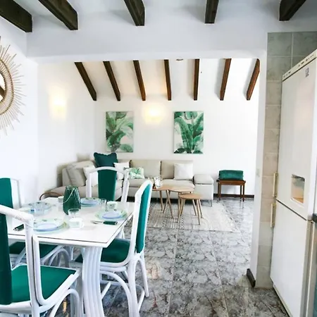 Oasis By The Ocean - Beautiful Fully Equipped 2 Bed 蒂亚斯